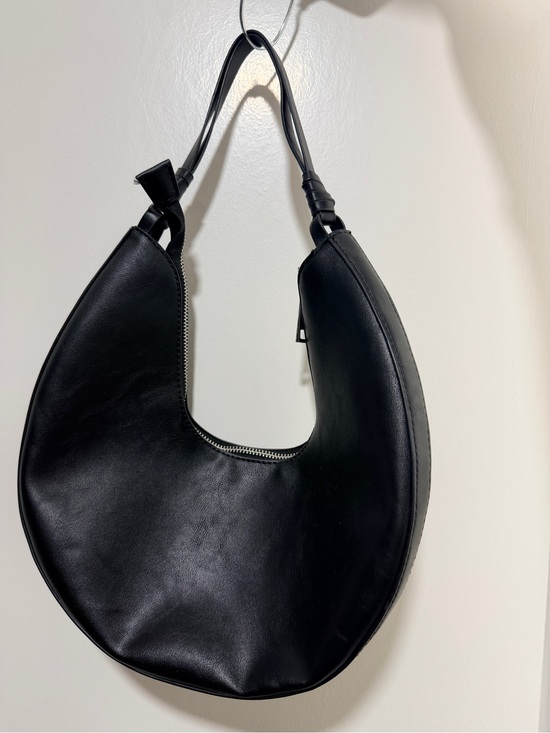 Topshop Handbags - Black Crescent Shoulder Bag - Minimal Hobo Purse